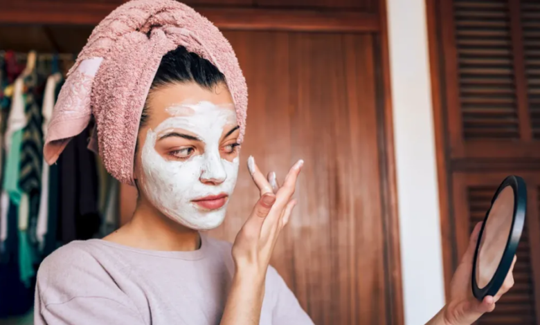 How Long to Leave Pimple Patch On for Whiteheads, Blackheads, and Acne Spots