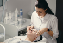 Choosing the Right Cosmetic Skin Clinic for Advanced Skin Treatments and Long-Term Skin Health